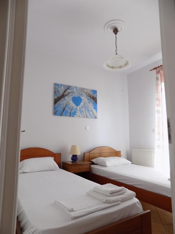 Kolona Apartments Lixouri Buitenkant foto