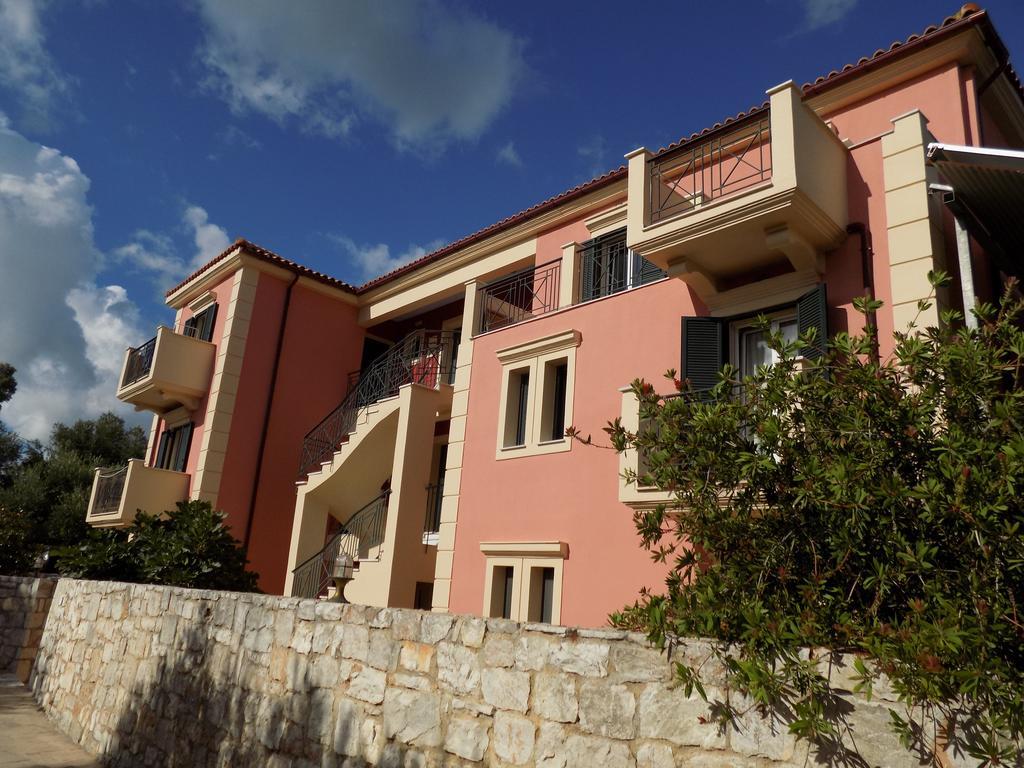 Kolona Apartments Lixouri Buitenkant foto